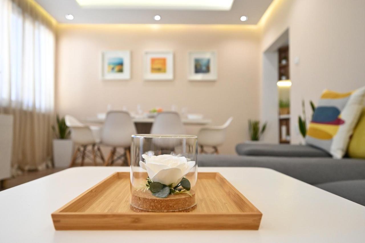 Modern Central 2-Bedroom Apartment With Parking Várna Kültér fotó